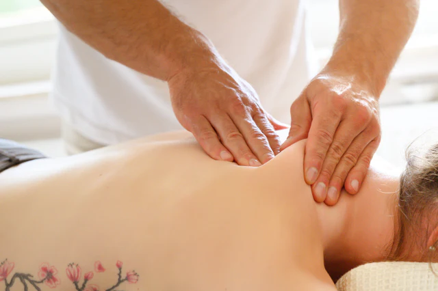 Physiotherapeutische Behandlung in der Praxis Carbone